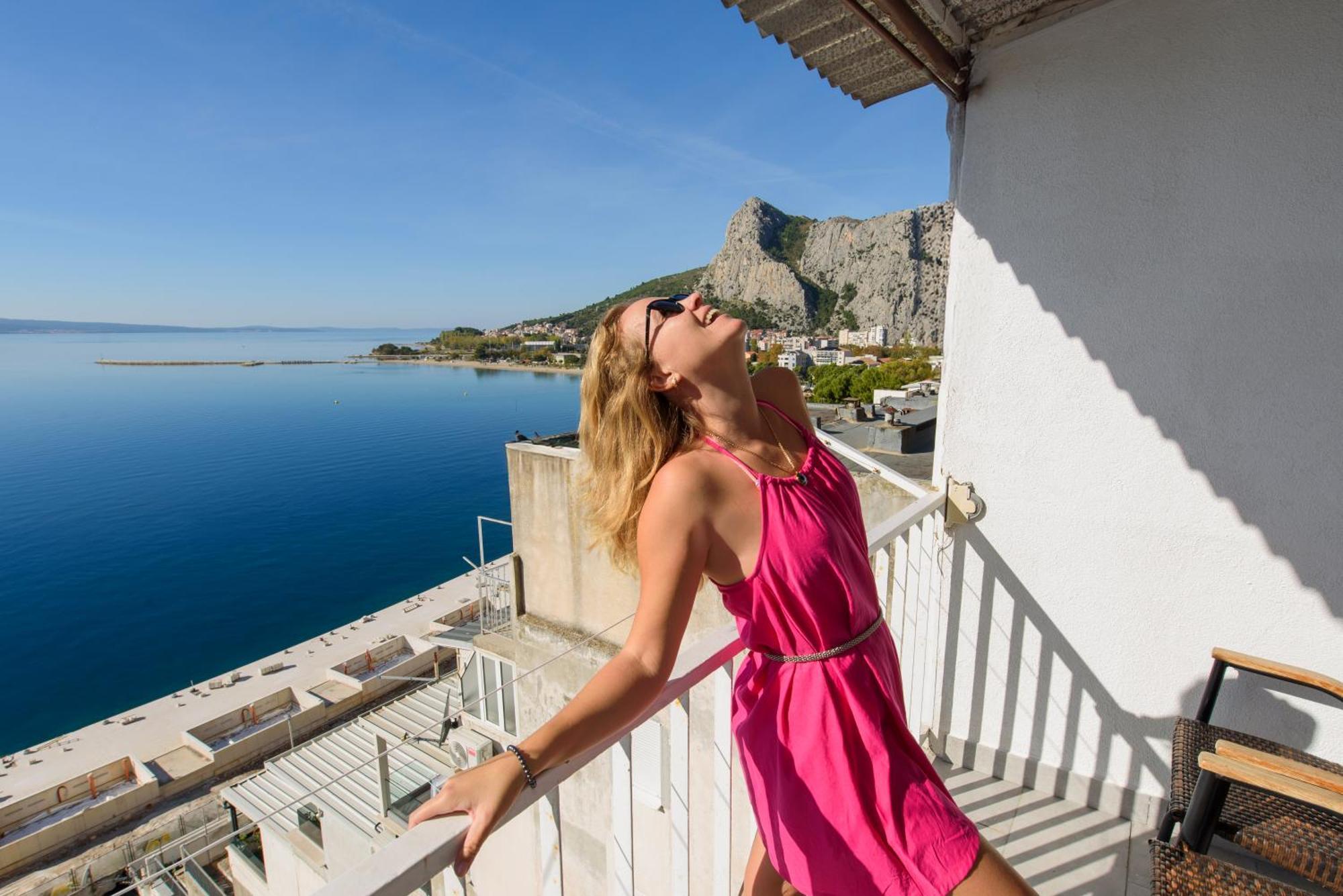Sunny Apartment Omiš Exterior foto